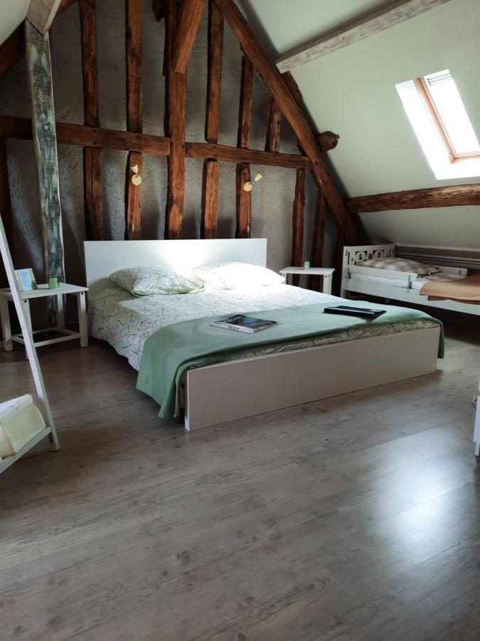 La Maison Genevier - Chambre La Family Montreuil-en-Touraine Exterior foto